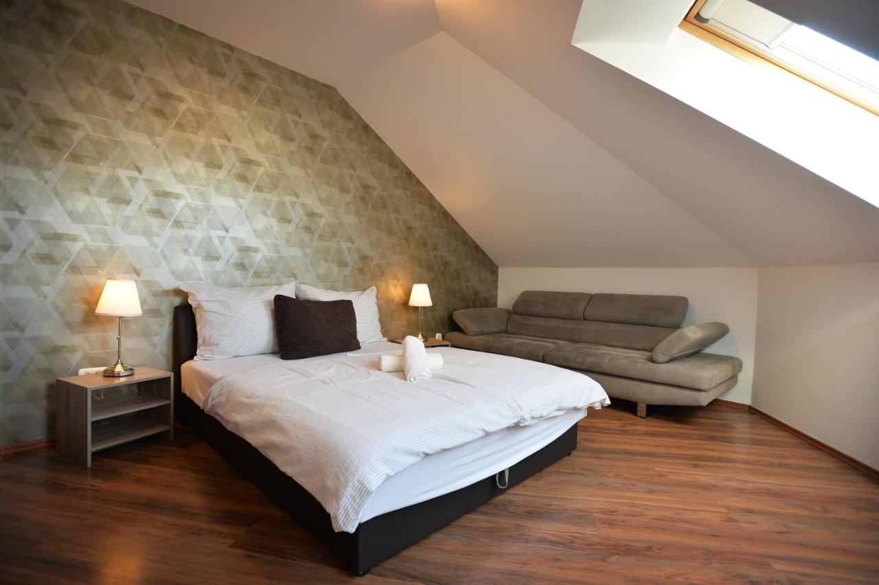 Corner Apartman Eger Exterior foto