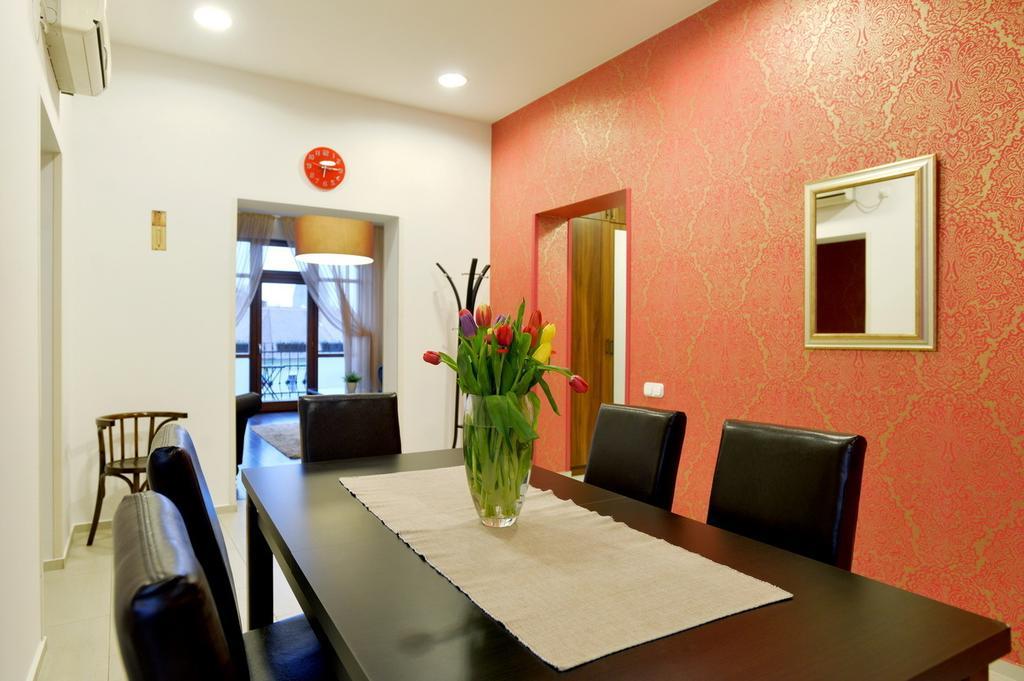 Corner Apartman Eger Habitación foto