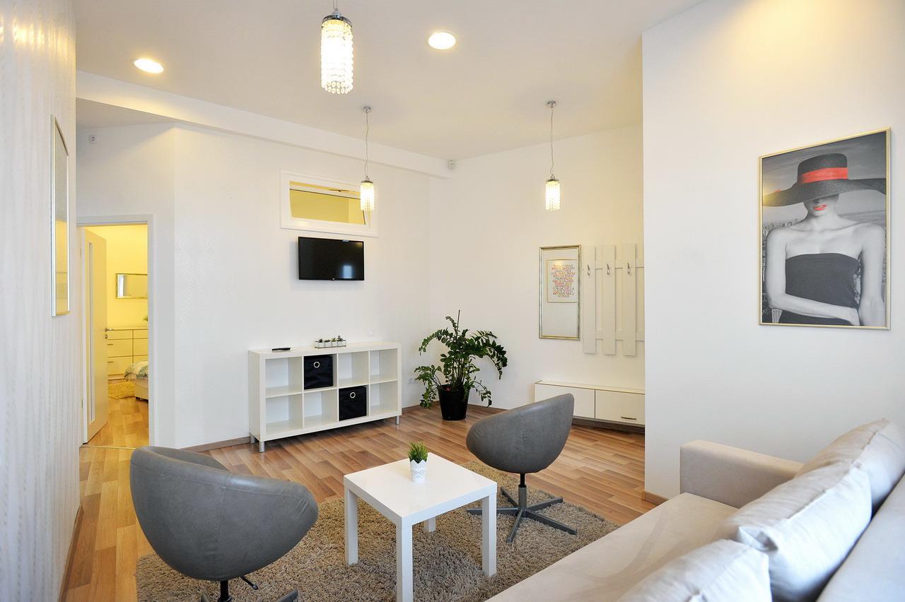 Corner Apartman Eger Exterior foto